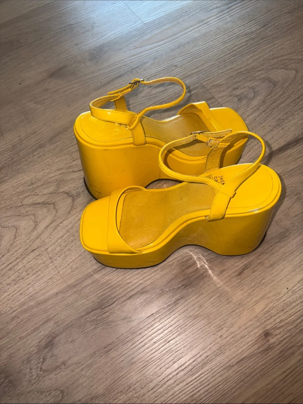Jeffrey Campbell statement platform